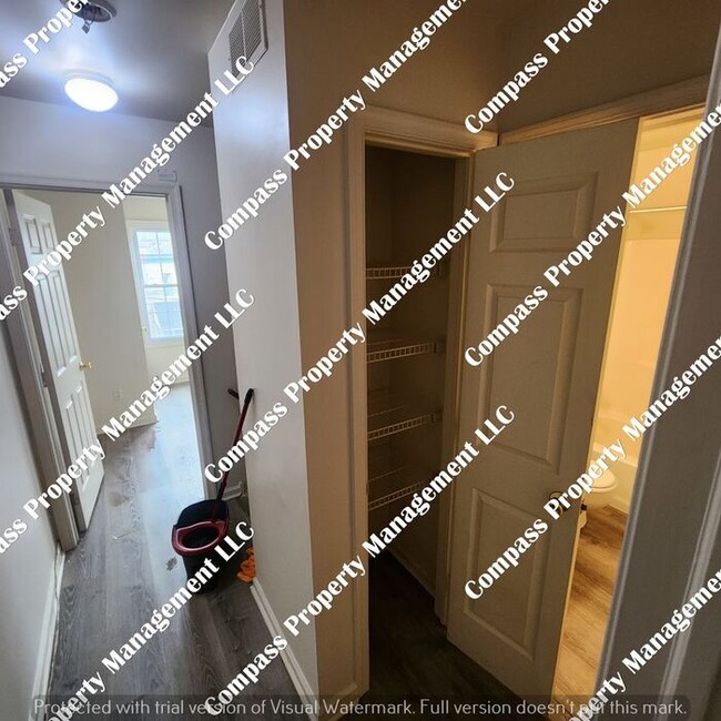 Building Photo - $1395- 3 Bed, 2 Bath Townhouse - Coatesville