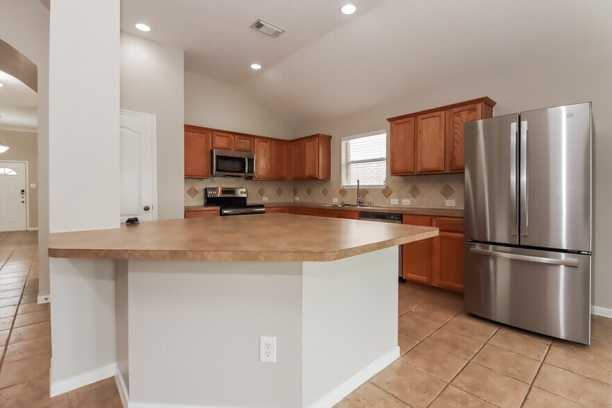 Building Photo - 17307 Misty Cross Dr