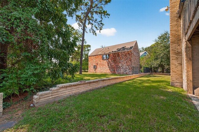 Building Photo - 5815 Green Terrace Ln