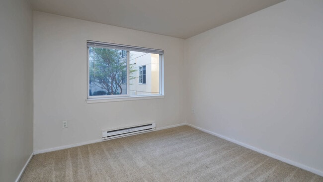 Bedroom - City Square Bellevue