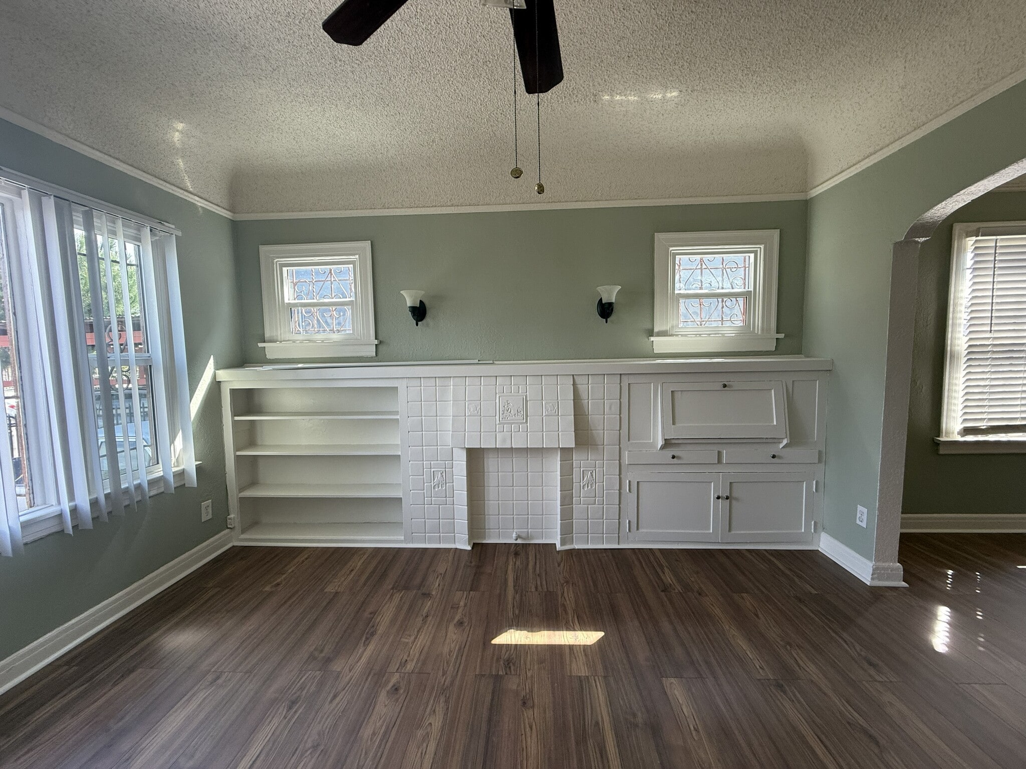 Building Photo - 2949 Raymond Ave