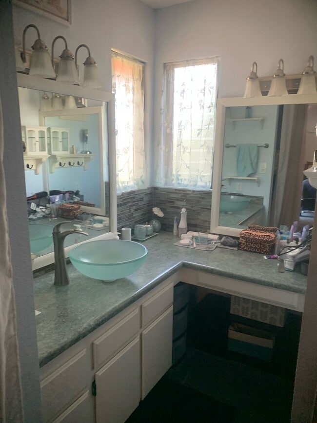 Building Photo - 529 Ekahi Way