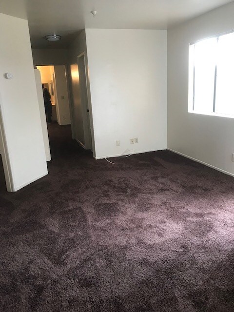 Building Photo - 13929 Doty Ave