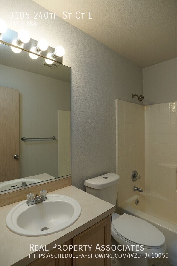 Building Photo - 3105 240th St Ct E
