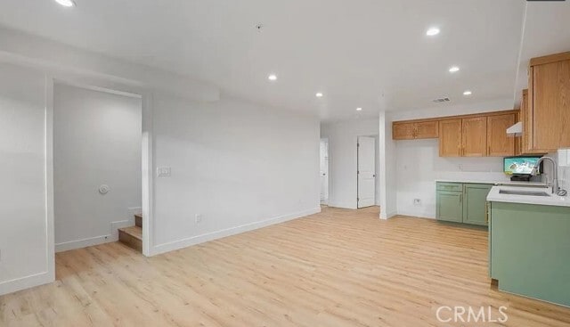 Building Photo - 10422 Graham Ave