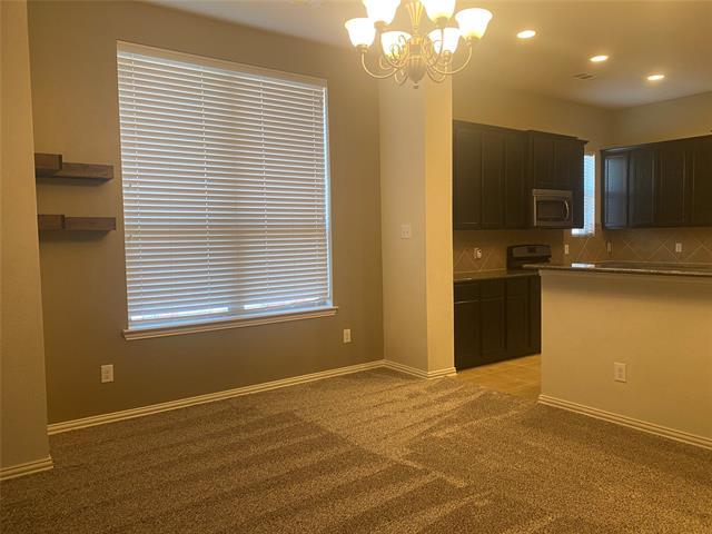Building Photo - 2712 Lake Ridge Dr