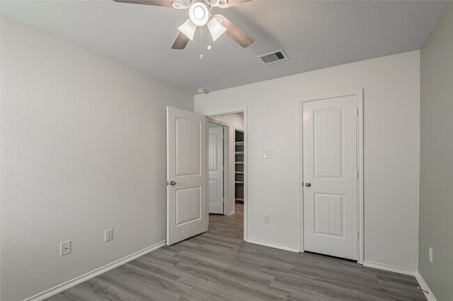 Building Photo - 117 Rockbridge Dr