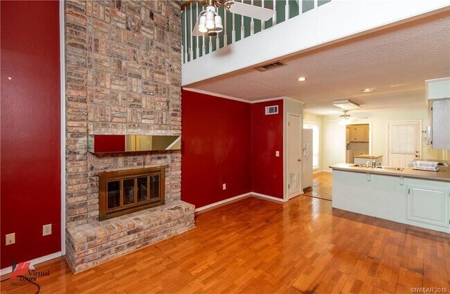 Building Photo - 8917 Glenmora Dr