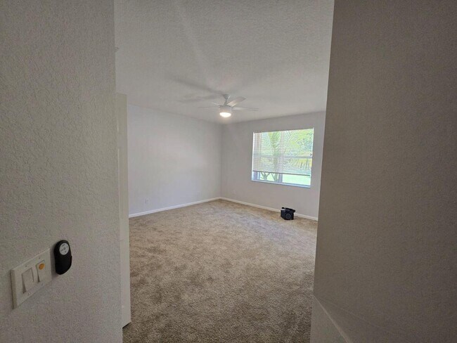 Building Photo - 9310 Silver Glen Way
