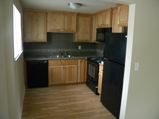 Building Photo - 20