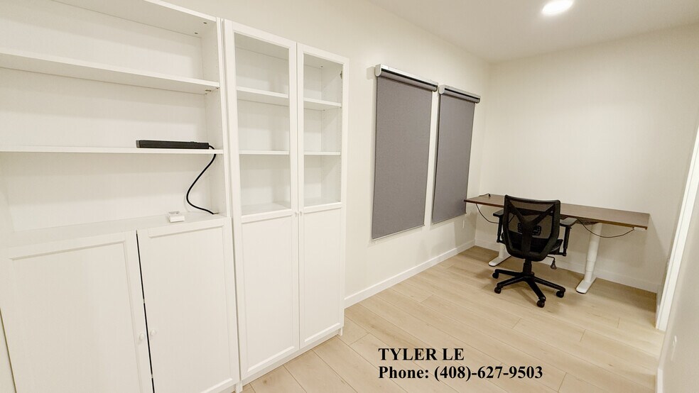 Master Bed - 6115 Fremont St