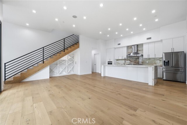 Building Photo - 6565 Pickwick St