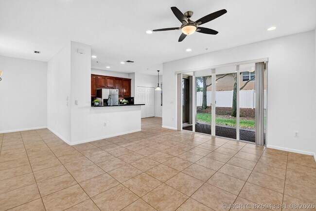 Building Photo - 7662 Spatterdock Dr