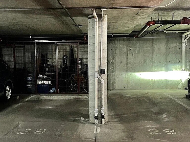 Building Photo - 2650 W Front Vw Crescent Dr