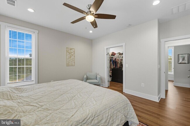 Building Photo - 8193 Major Watters Ct