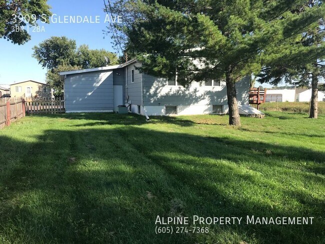 Building Photo - 3 Bed/2 Bath House For Rent!!