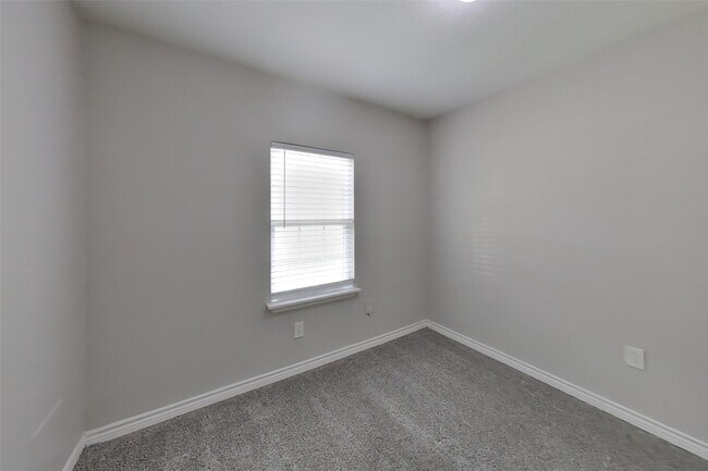 Building Photo - 18311 Autumn Trails Ln