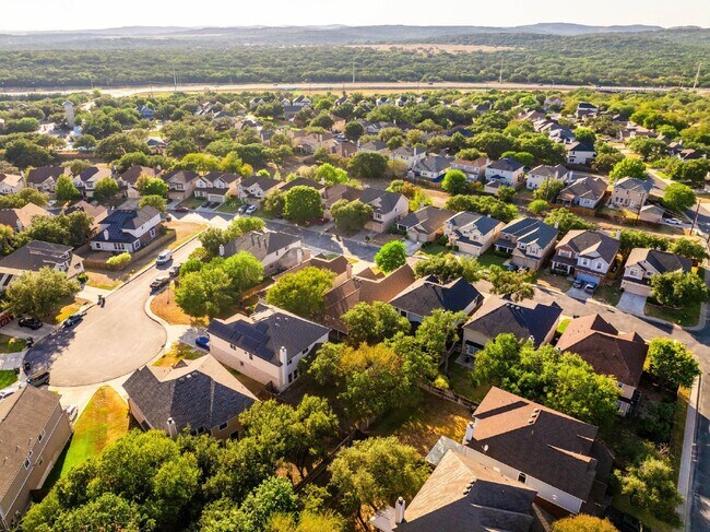 Building Photo - Gated Community - Resort Amenities