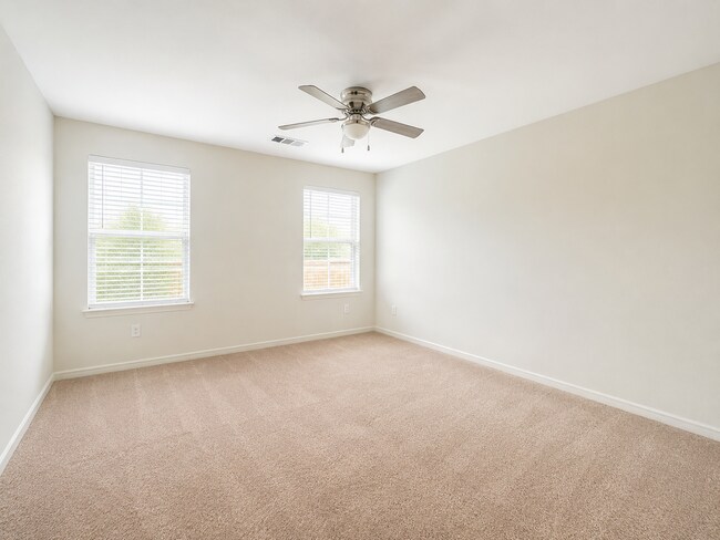 Building Photo - AVAILABLE NOW; APPLY AT OUR WEBSITE TODAY!!