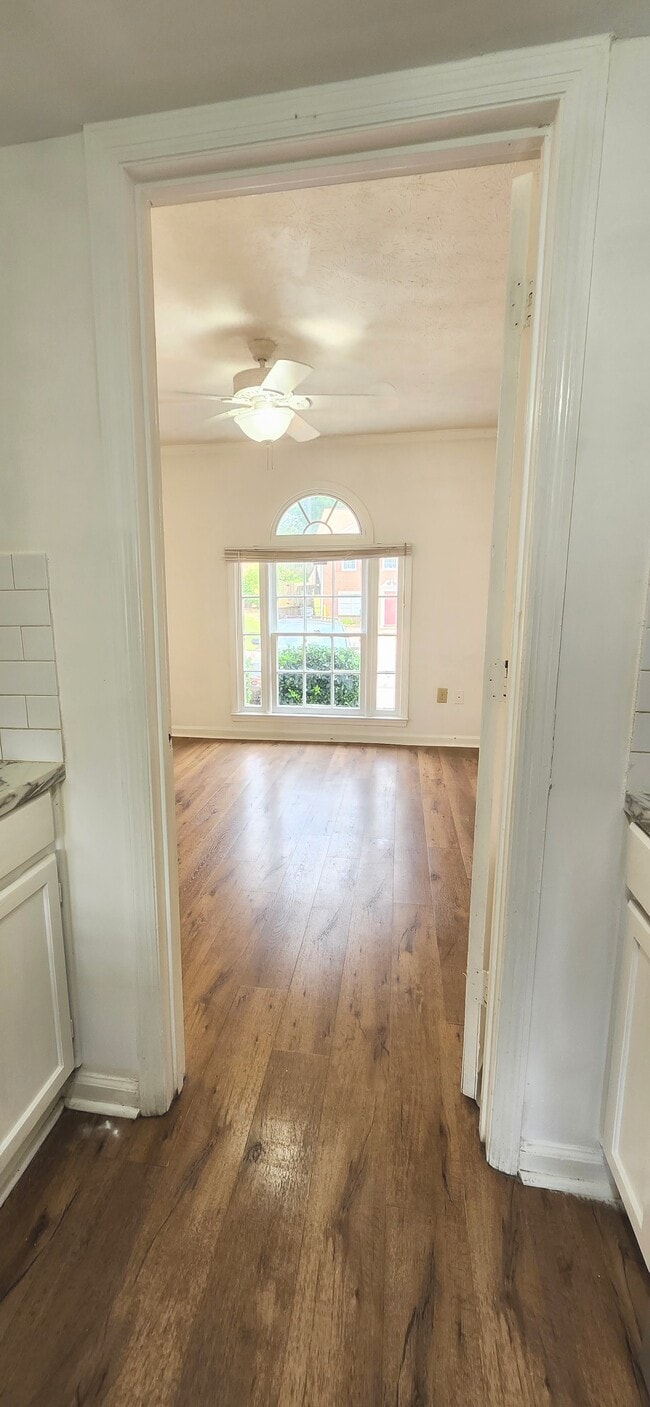 Building Photo - 5595 Executive Way