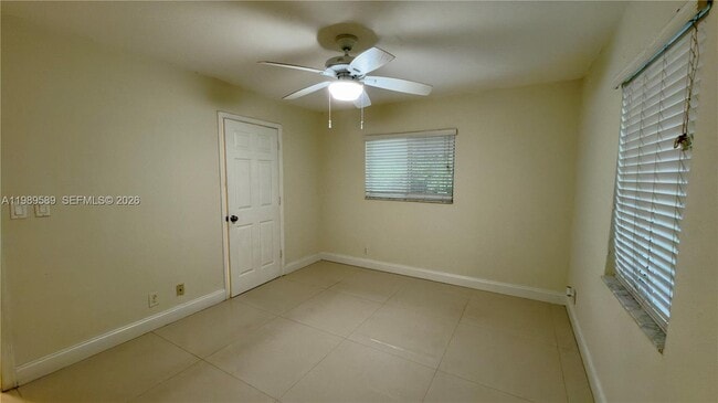 Building Photo - 1125 NW 16th Ct