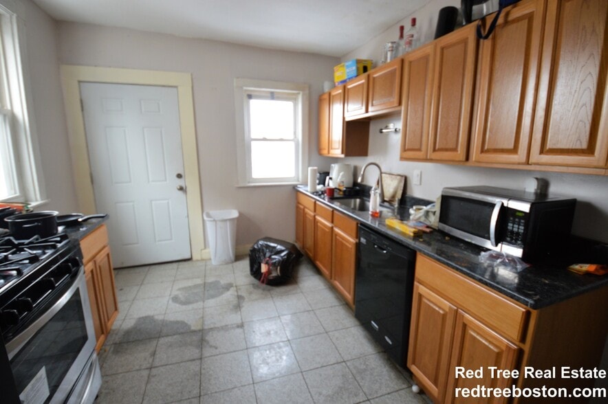 Building Photo - 20 Wadsworth St