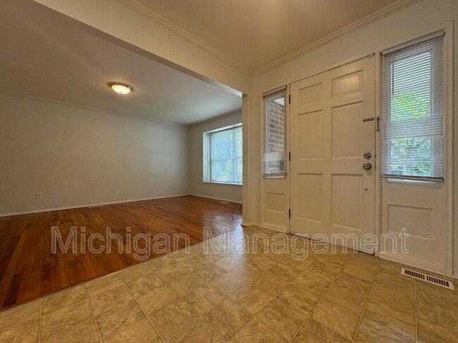 Building Photo - 3324 Bluett Rd