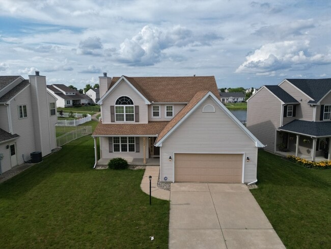 Building Photo - 3922 Wildflower Dr