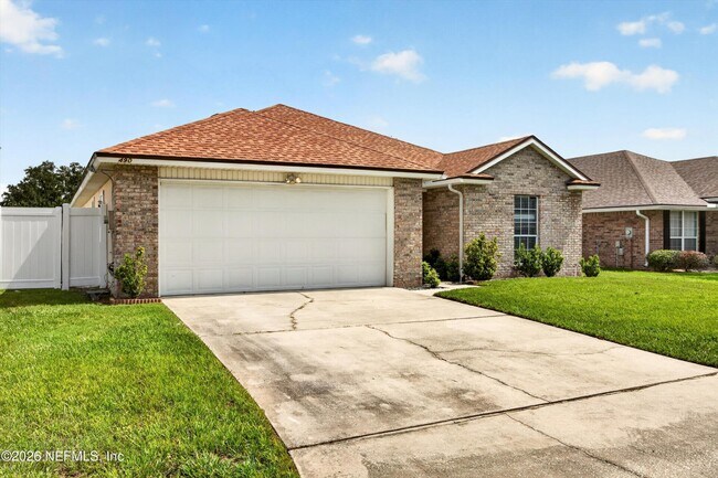 Building Photo - 490 Hillside Dr