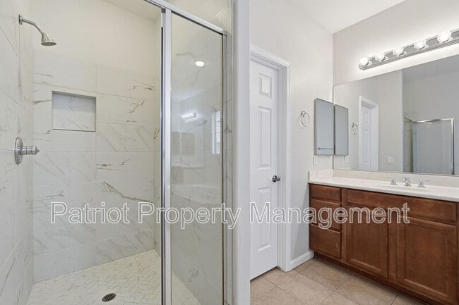 Building Photo - 13441 N 151st Dr