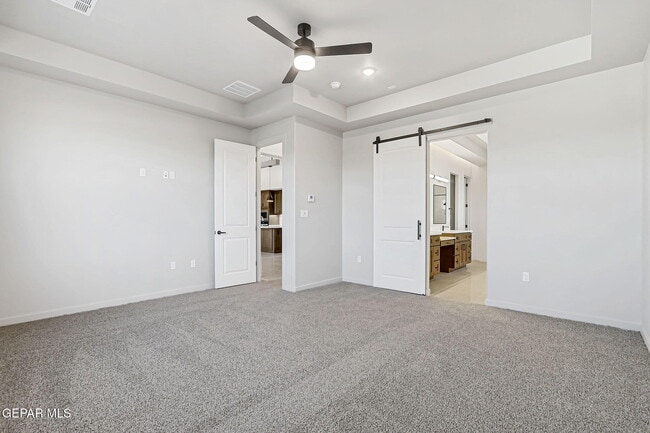 Building Photo - 828 Eltham Dr