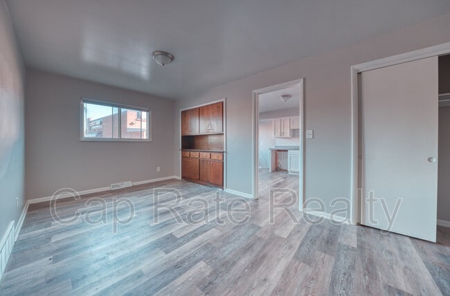 Building Photo - 26 S Hampton Rd