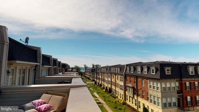 Building Photo - 726 River Mist Dr