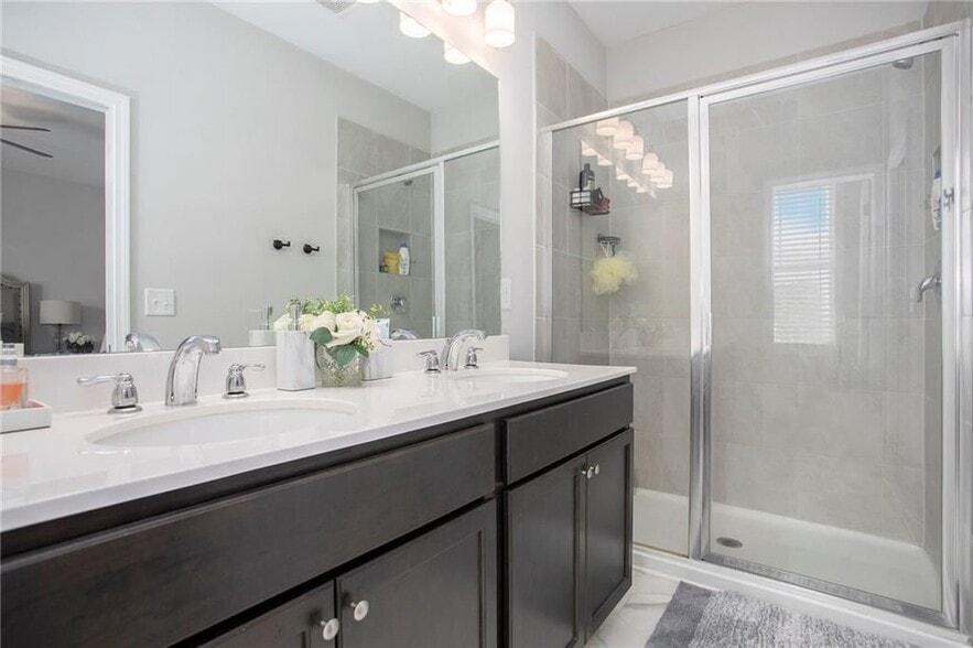 Building Photo - 1961 James Red Moore Blvd