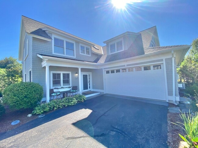 Building Photo - 120 Fairway Dr