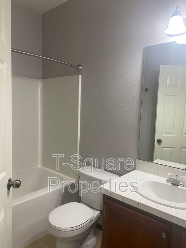 Building Photo - 21236 11th Dr SE