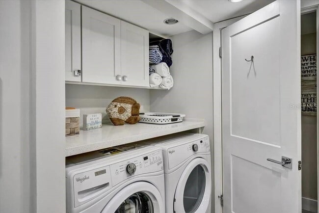 Building Photo - 6046 W Peppertree Way