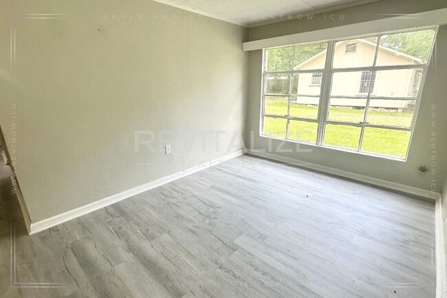 Building Photo - 2 Bed / 1 Bath in Mobile, AL!