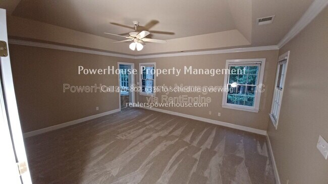 Building Photo - 5190 Southlake Dr