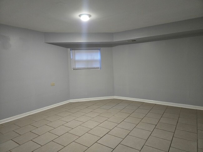 Building Photo - 5508 W Congress Pkwy