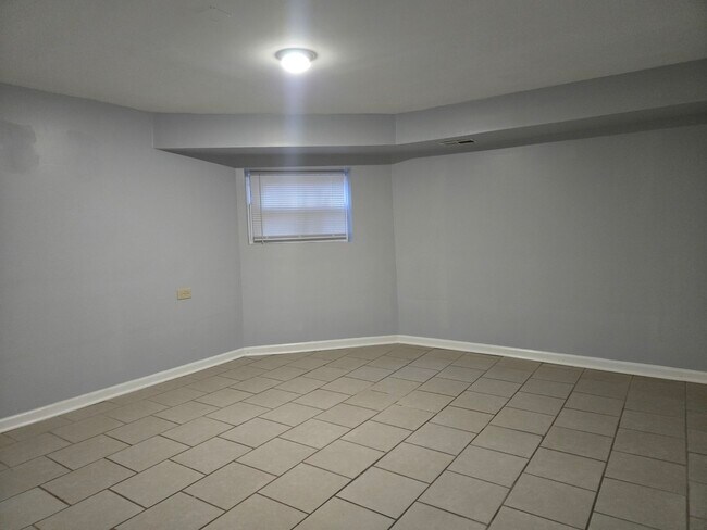 Building Photo - 5508 W Congress Pky