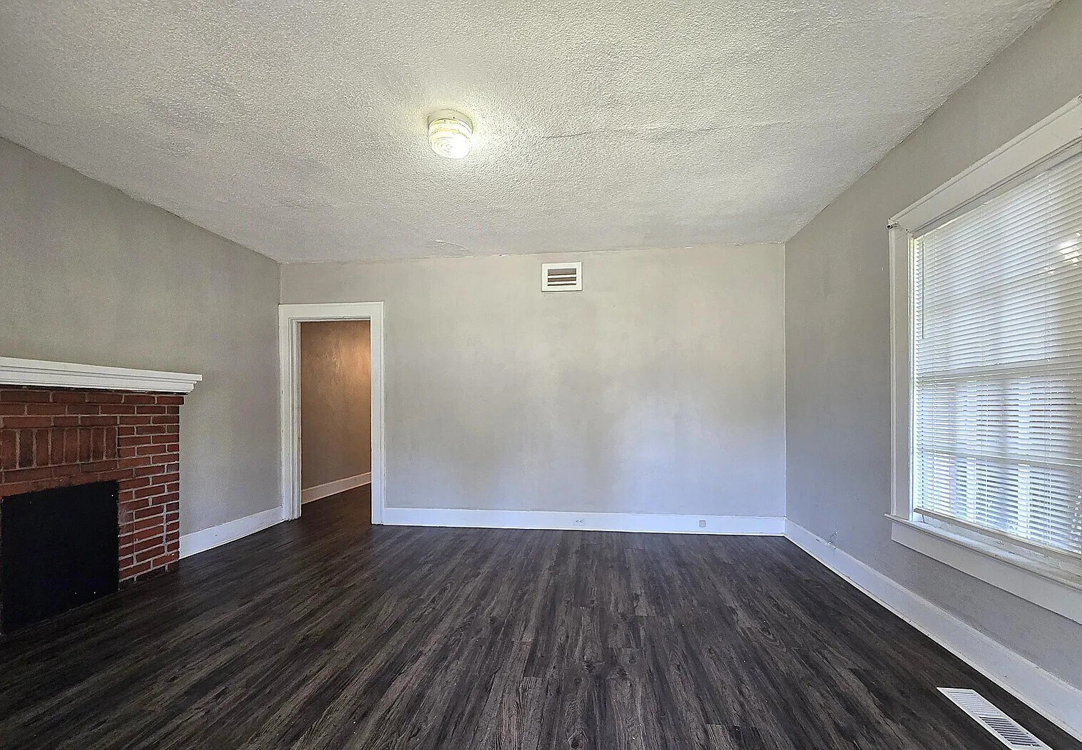 Building Photo - 2483 Beech Ave