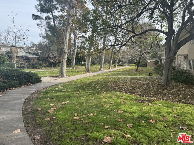 Building Photo - 5259 1/2 Village Green