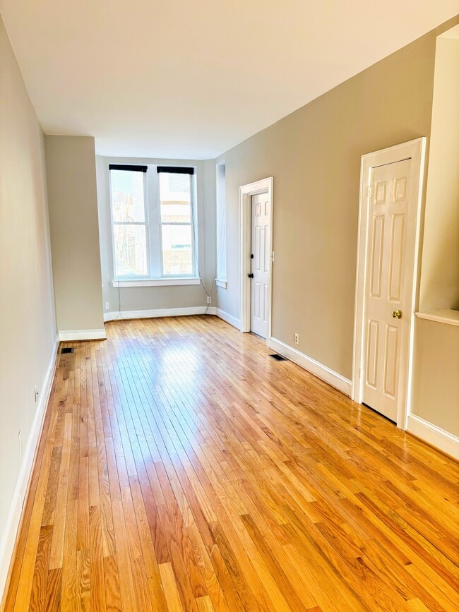 Building Photo - 1340 T St NW