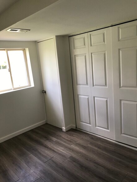 bedroom - 4639 W Wenger Rd