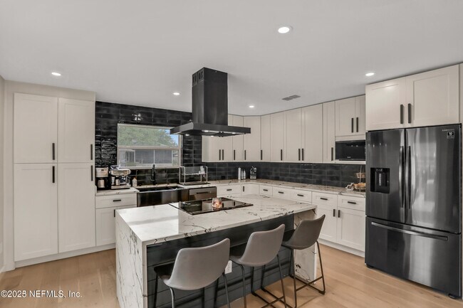 Building Photo - 4434 Coquina Dr