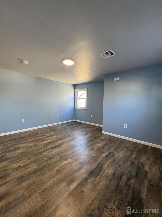 Building Photo - 150 Fabyan Pl