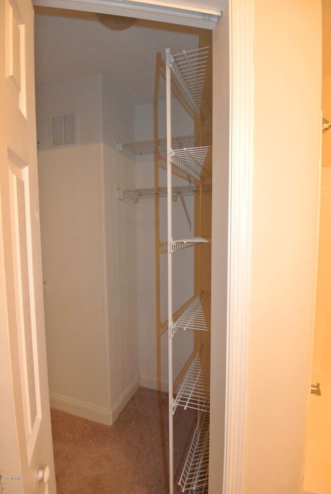 Building Photo - 4031 Arbor Green Way
