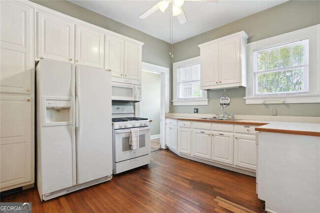 Building Photo - 203 Winter Ave