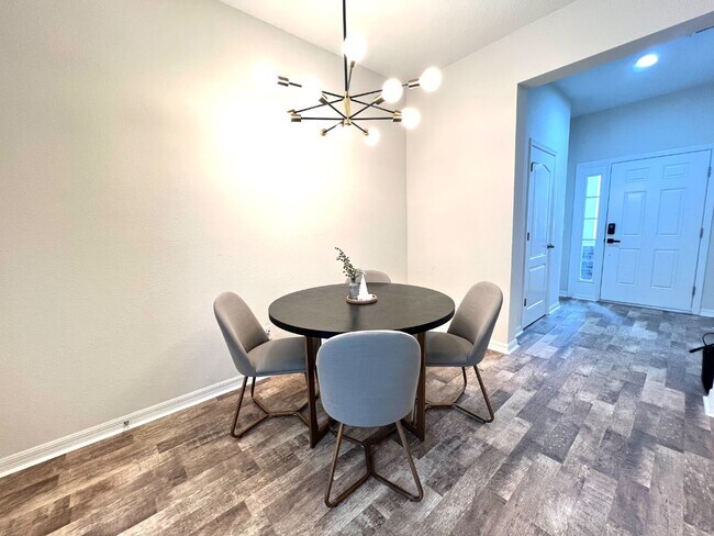 Building Photo - 1043 Taramundi Dr